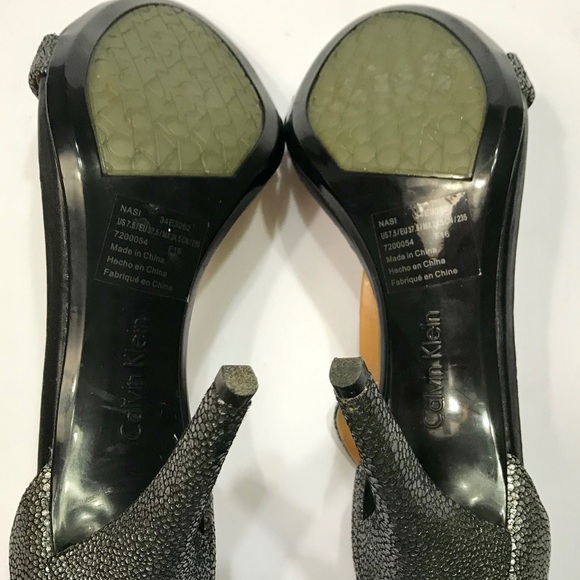 Calvin Klein Nasi T-Strap Shadow Gray Metallic 7.5 - Picture 7 of 8